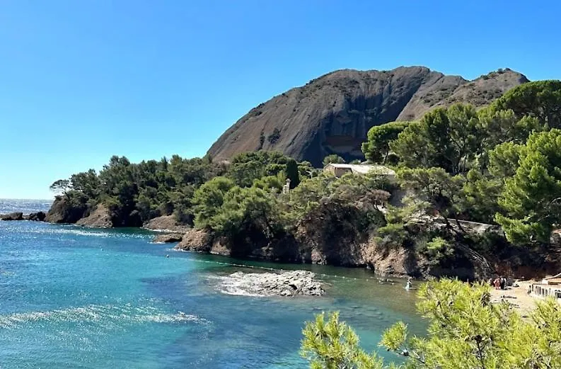 150 M Du Port Et De La Mer De La Ciotat 0*,  France